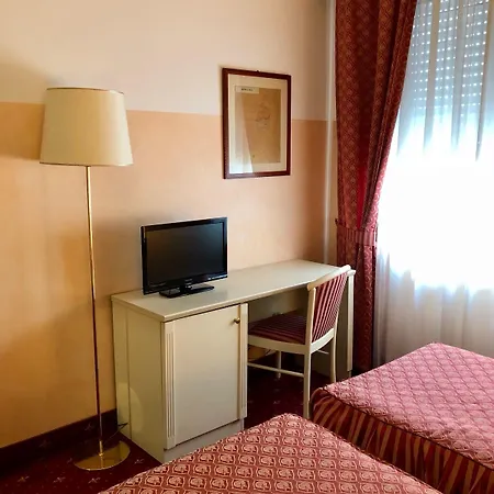 Internazionale 호텔 3*